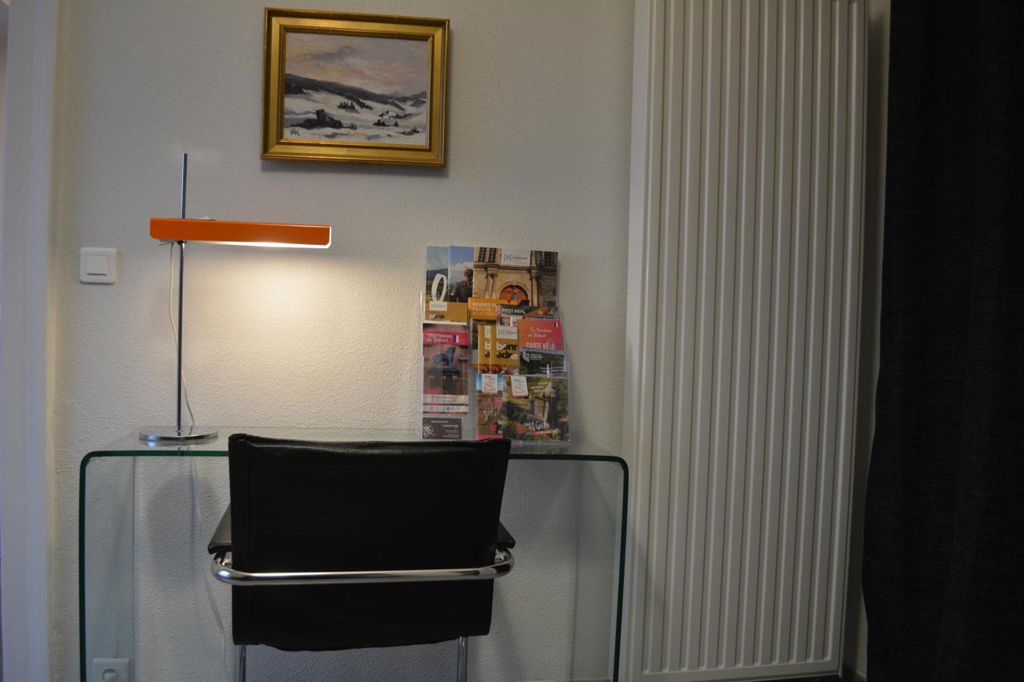 Appartement-Terrasse Parking Prive Meuble De Tourisme 4 Etoiles 贝尔福 外观 照片
